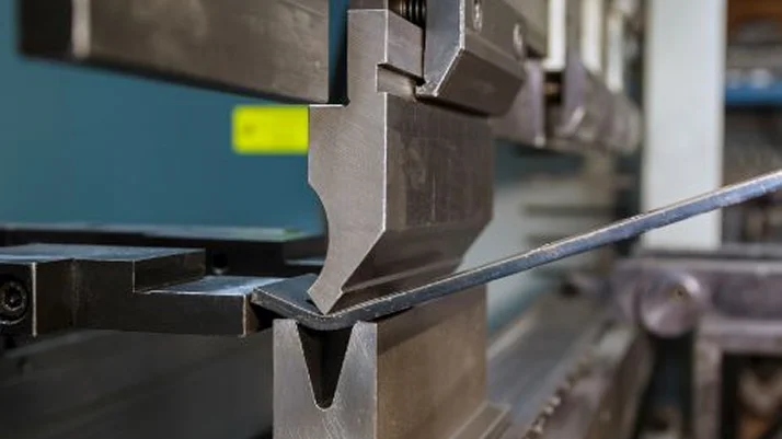 Bending sheet metal1